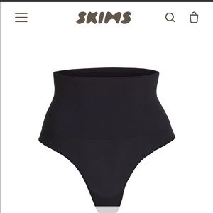 Skims Core Control Thong Size S/M Black